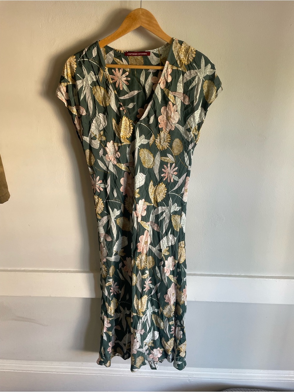 Comptoir Des Cotonniers Green Floral Midi Dress with Pink and Gold Blooms